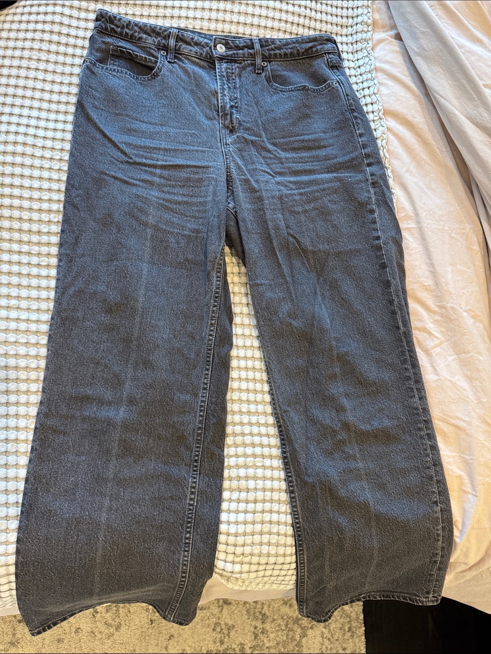 Old Navy Extra High-Rise Wide Leg Jeans, Black, Size 12